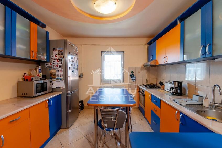 Apartament cu 3 camere,  doua bai , centrala termica , decomandat - 5