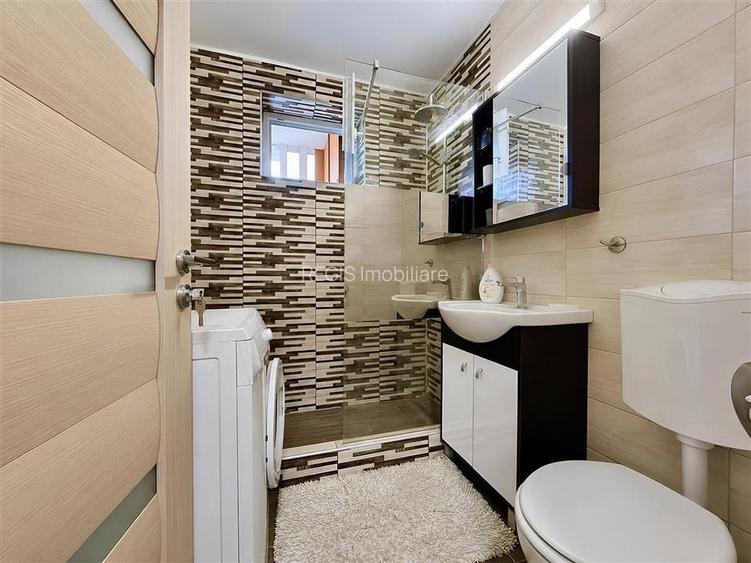 Apartament spatios cu 2 camere si 2 balcoane zona Tractorul - 8