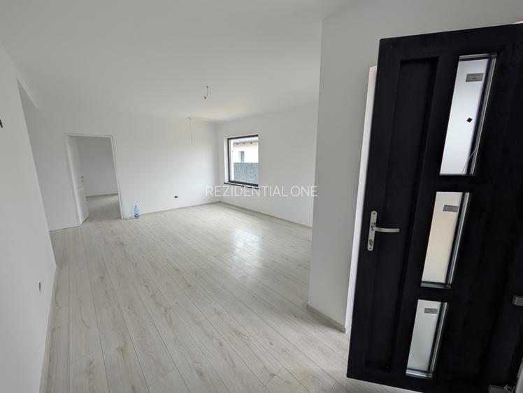 Casa 2025 Lilieci Rozelor (Apa, Canalizare, Gaz) terasa + beci - 13