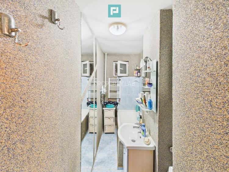 Apartament cu 3 camere tip X,  Str. Feldioarei - 4