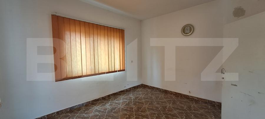 Făgăraș: Clădire cu Potențial de Reconversie, 2 Niveluri + Mansardă