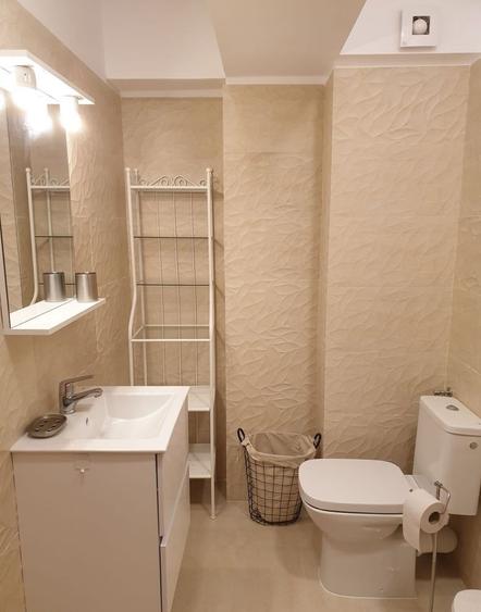 Ap 2 camere. Bloc 2020. 5 min Metrou|. Centrală proprie. Bloc cu LIFT