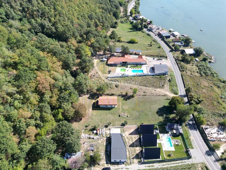 Casa de vacanta/pensiune cu teren de 3780mp | Clisura Dunarii - 5