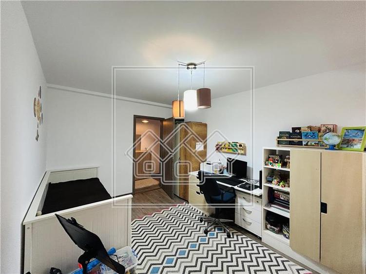 Ap cu 3 camere, 2 bai, gradina si loc de parcare - C. Arhitectilor