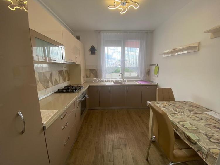 INCHIRIEZ APARTAMENT CU 3 CAMERE, ZONA MICALACA