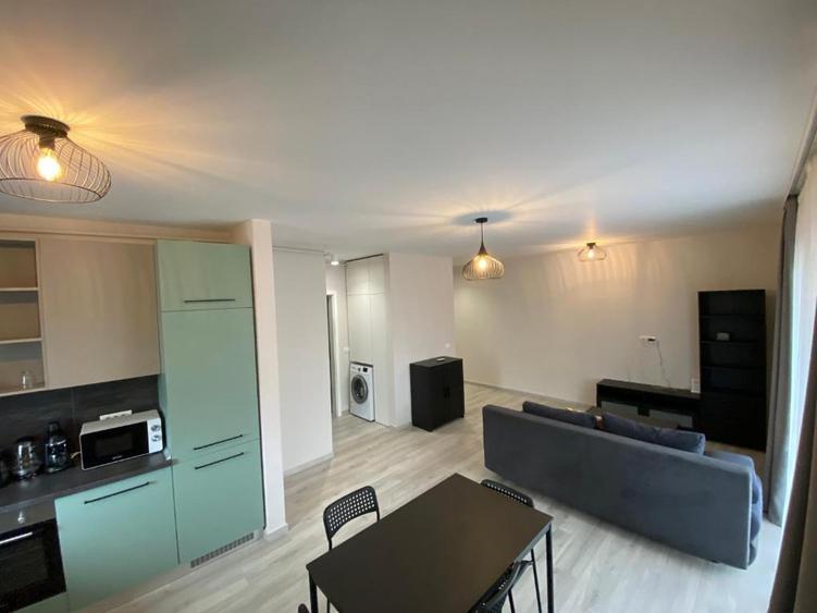 Proprietar, inchiriez apartament cu doua camere
