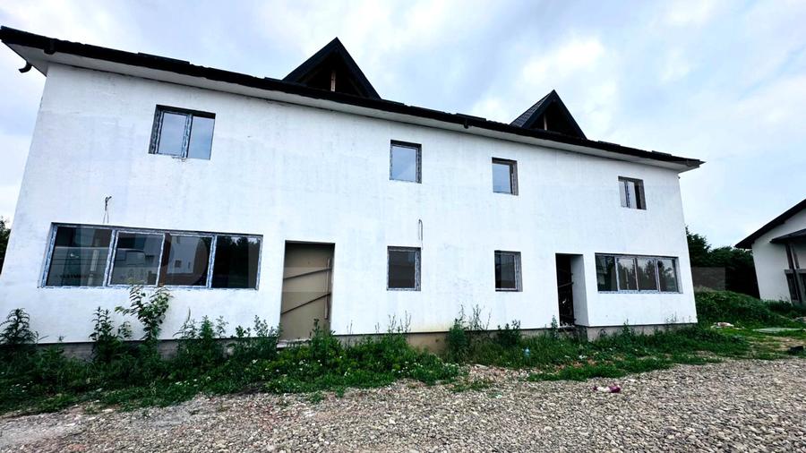 Duplex 4 camere 120 mp utili in Valea Ursului