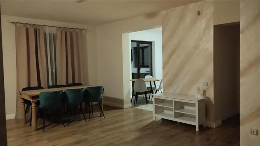 Casa cu teren si 6 parcari, in Feleacu