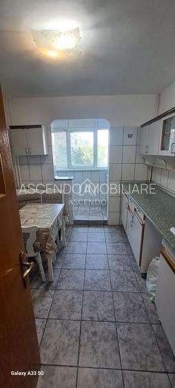 Apartament 3 Camere de Închiriat Gorjului Sector 6 | Parcare | 600 EUR - 9