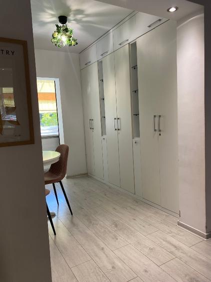 Apartament 2 camere DECOMANDAT+ loc de parcare Trivale