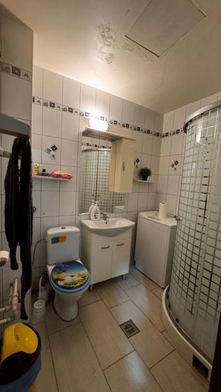 Apartament mare, luminos, 50 metri de metrou.