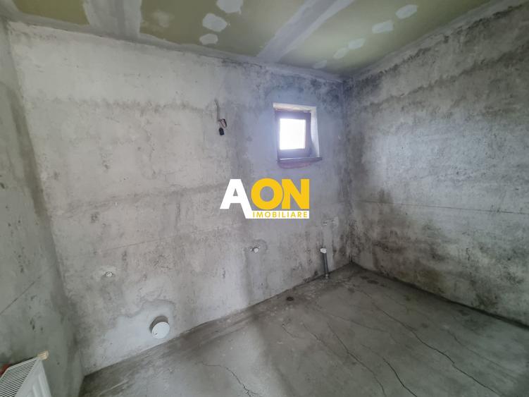 De vanzare casa 6 camere, S+P+M, 900mp teren, Cetate