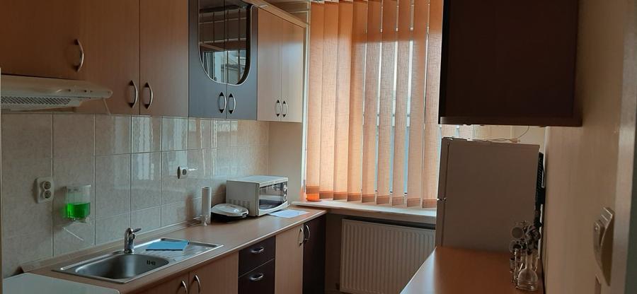 Ofer de inchiriat 2 camere