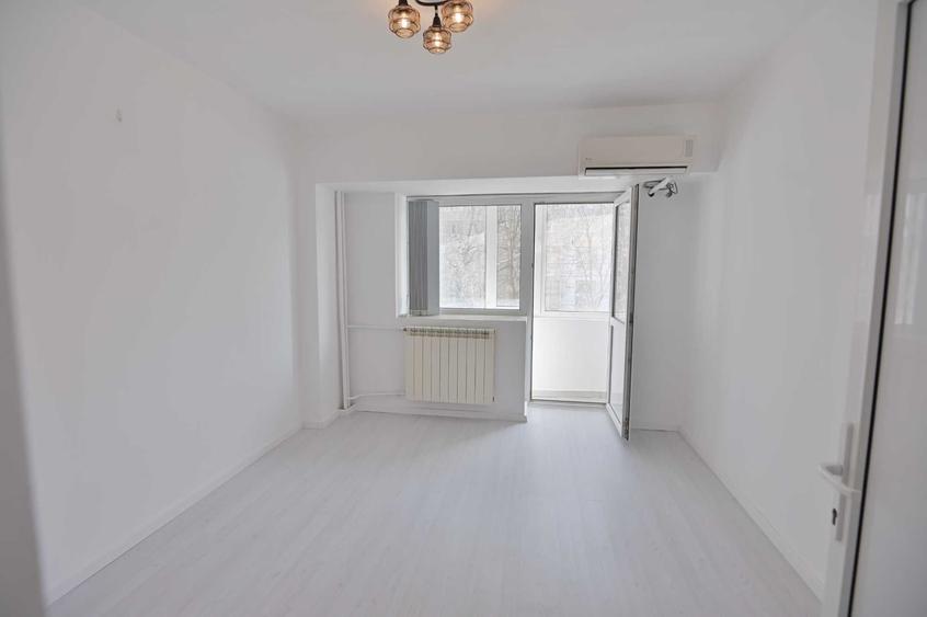 APARTAMENT 2 CAMERE 1/8 BL 1992 MONOLIT  2 BALCOANE RENOVAT VEDERE BULEVARD