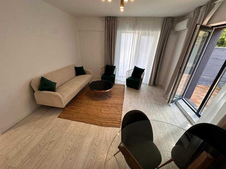Pipera Bulevardul Pipera 3 camere cu curte  super preț