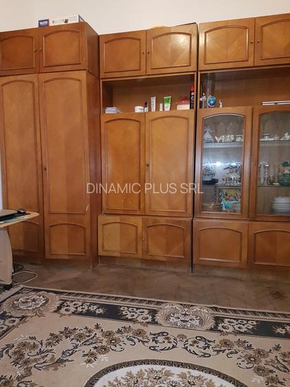 O camera de inchiriat , pentru o  fata - 4