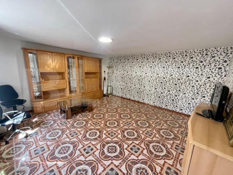 Casa de 210 mp, curte cu terasa, centrala termica, pretabil muncitori - 9