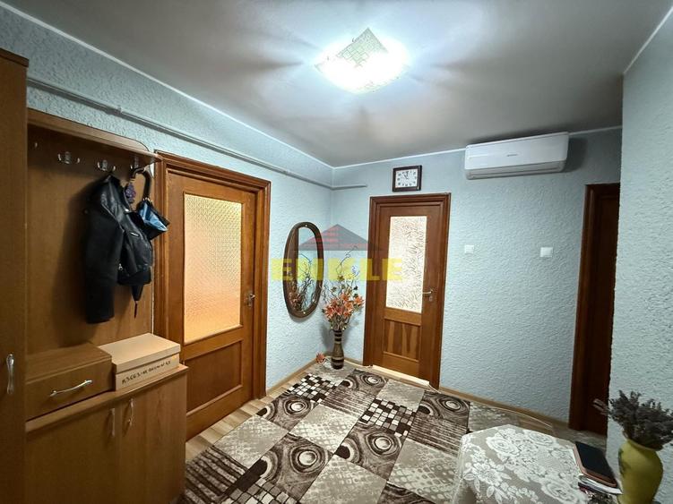 De vanzare apartament 3 camere decomandat, Pietonalul Transilvaniei.