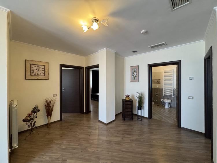 Vila D+P+E cu GARAJ + ANEXA, T=500mp, D=13m, zona Steaua