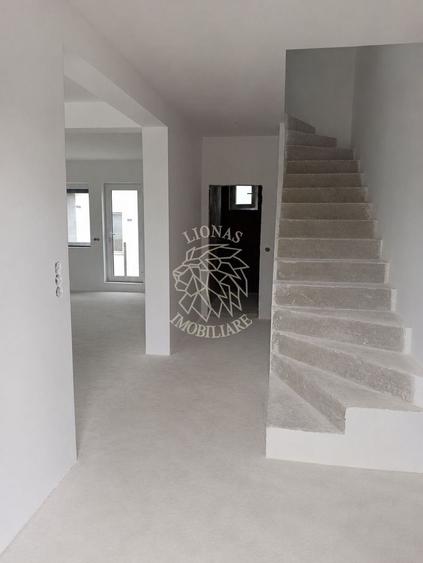 Apartament Nou 4 cam- 2 nivele-curte proprie 85mp- Zona OMV Libertatii
