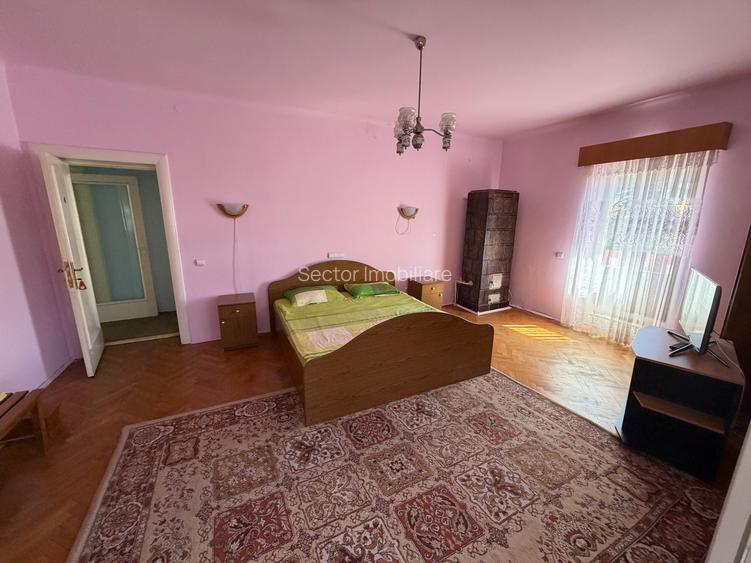 Vilă istorică de vânzare Castel Aura Buzescu Bușteni str. Victoriei nr. 11
