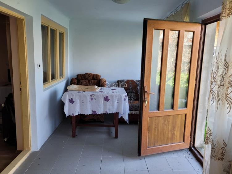 Casa si teren ,utilitati  - 3