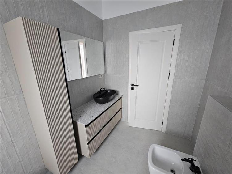 Vila P+1E ,4 camere ,560mp teren - Valea Lupului , Iasi
