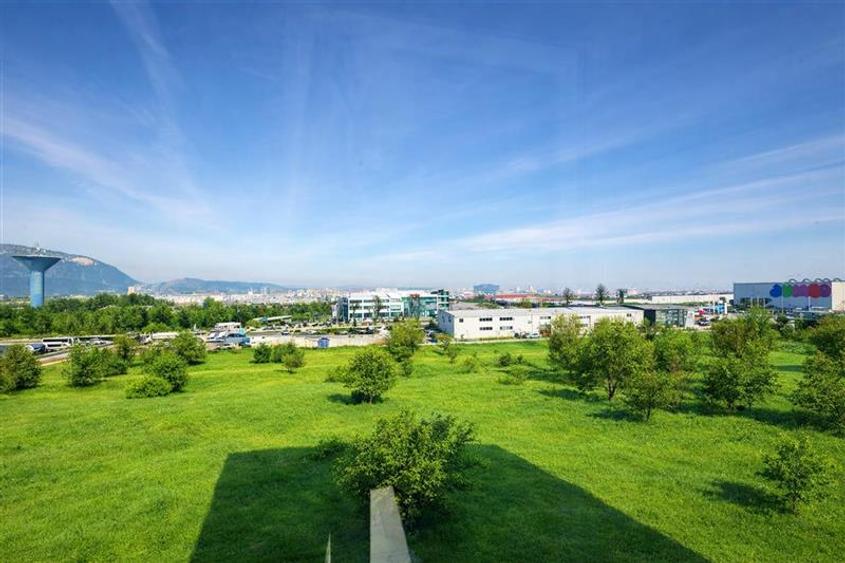 Spatiu comercial nou, acces facil, componenta si dotari apreciabile, Calea Bucur