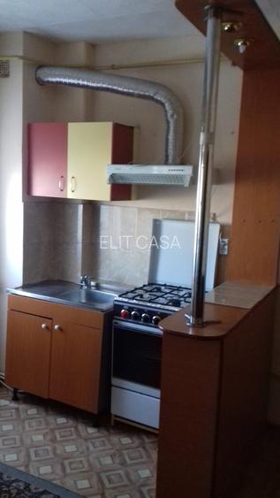 Apartament cu 1 camera decomandat, etajul 4/8, zona Cug - 5