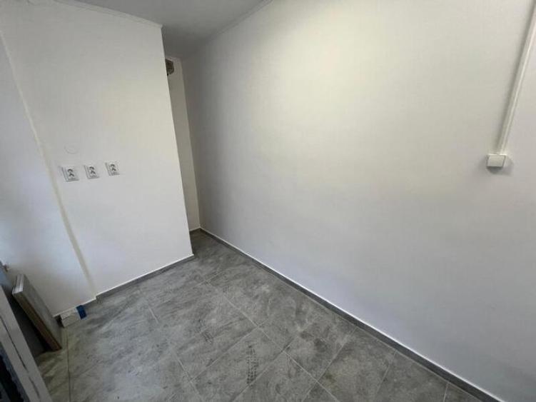 Spatiu Comercial Ultracentral | 8 mp | Stradal | Vad intens