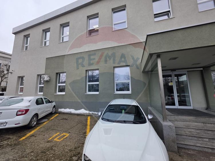 DE VÂNZARE Spațiu de birouri 1,780mp în zona 13 Septembrie