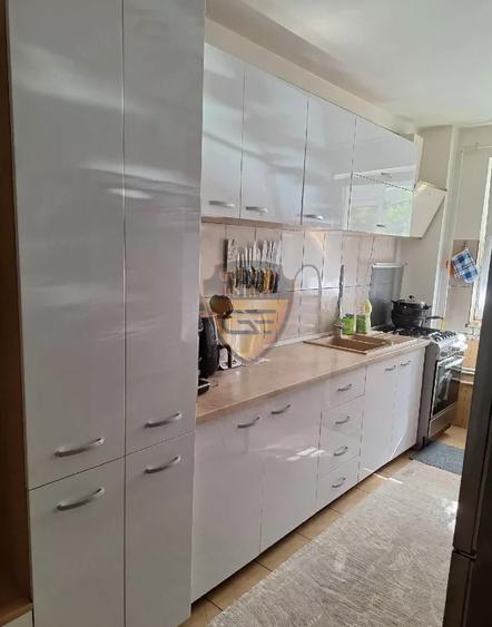 2 camere Centru Bd. Ferdinand 500m de mare parcare parter 59mp centrala gaz A/C