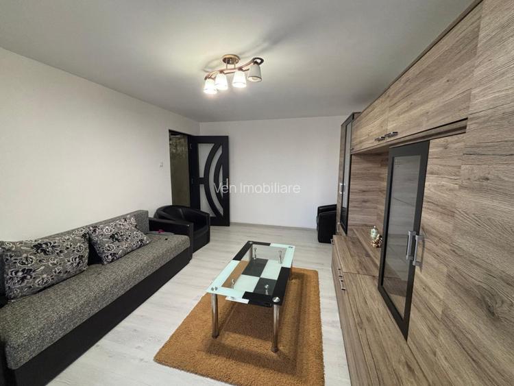 Apartament de vanzare, 2 camere, 50 mp, etaj 3, zona Independentei - 5