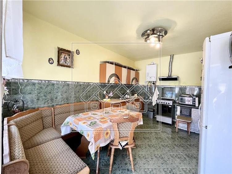 Casa individuala in Rasinari - liniste, aer curat si farmec autentic
