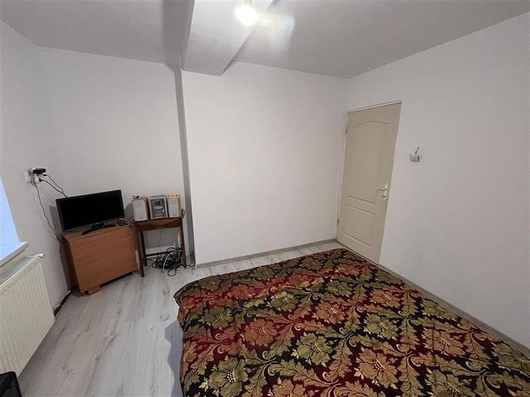 Apartament 3 camere, pe 2 nivele cu curte, in Bucium