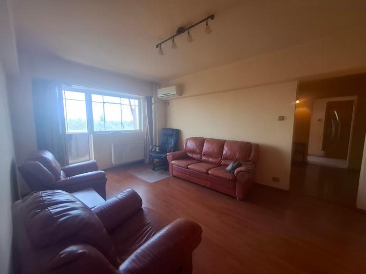 Apartament cu 3 camere