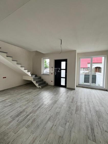 Duplex, 158 mp , partial mobilat, Radauti