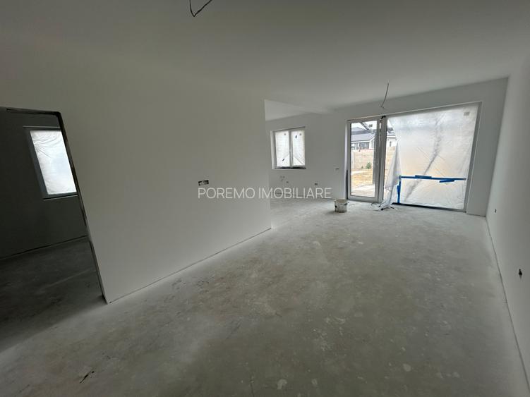 PROPRIETAR !!! Duplex pe parter la cheie, cu doua dormitoare si doua bai - 3
