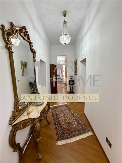 Casa 11 camere D+P,cu o arhitectura deosebita, ultracentral, Ploiesti. - 21
