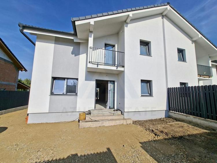 Casa 4 camere 2 bai terasa acoperita si teren 334 mp in Sura Mare