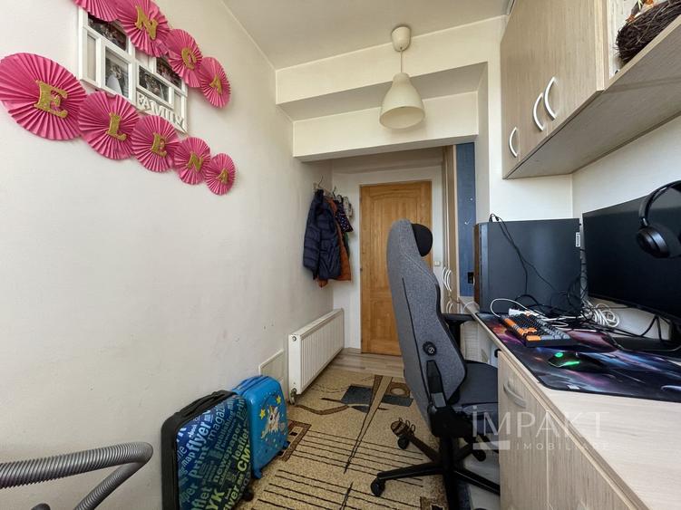 Apartament cu 3 camere spre vanare in zona Baciu!