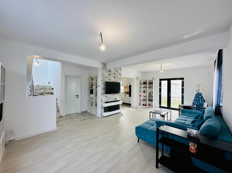 Vila Stil Mediteraneean || 4 Camere || Teren 400 mp || Com. Berceni