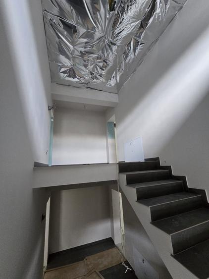 Apartament cu 4 camere 125 mp (4 garsoniere) la cheie + 60 mp pod - Busteni