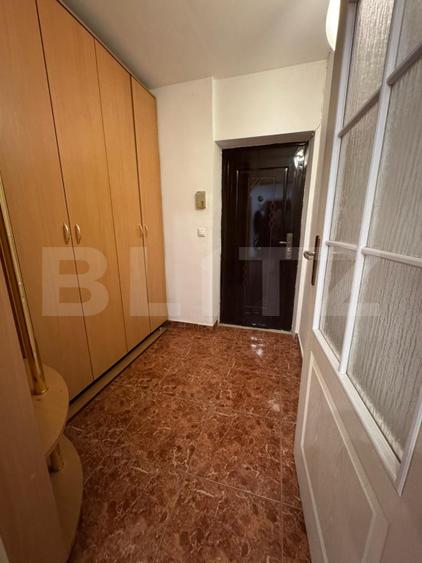Apartament 3 camere, 70 mp, Decomandat, zona centrala Micro 2, Hunedoara