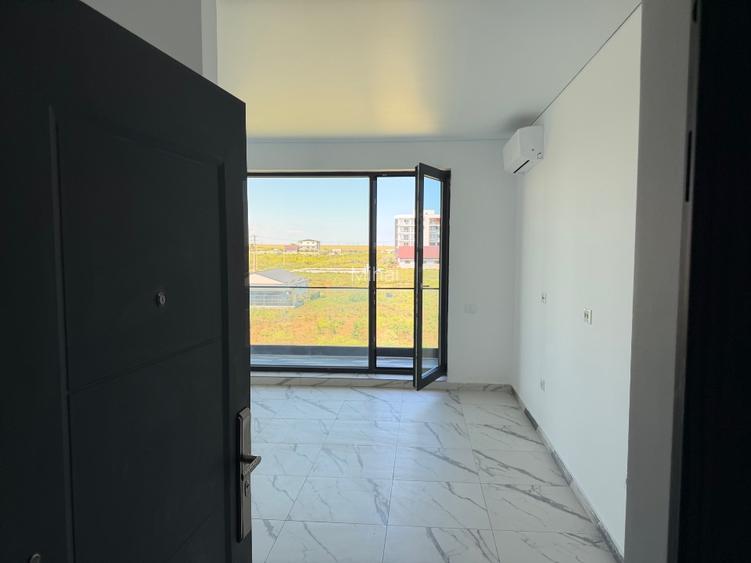 Vând Studio/Garsoniera în prima linie la mare cu vedere frontală  - 3
