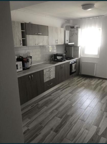 Garsoniera in bloc vila zona Coresi