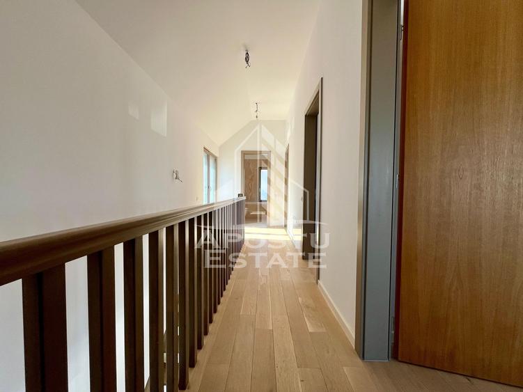 Casa Eco cu 5 camere, 3 bai, in Dumbravita
