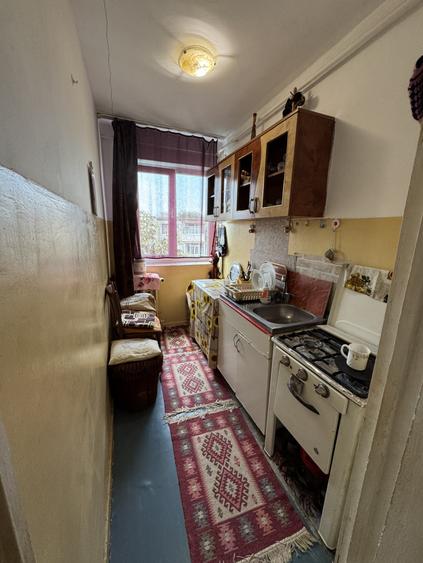 Apartament 2 cam, cf 2, etaj 4/4, Vest
