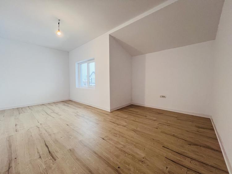 Duplex 3 camere, P+E, 91 mp utili, 250mp teren - Mosnita Veche