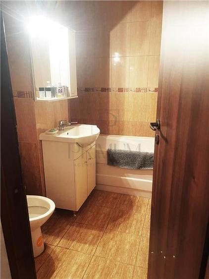 DAMBOVITA - 3 CAM - CENTRALA PROPRIE - RENOVAT - 2 BAI - ZONA LINISTITA